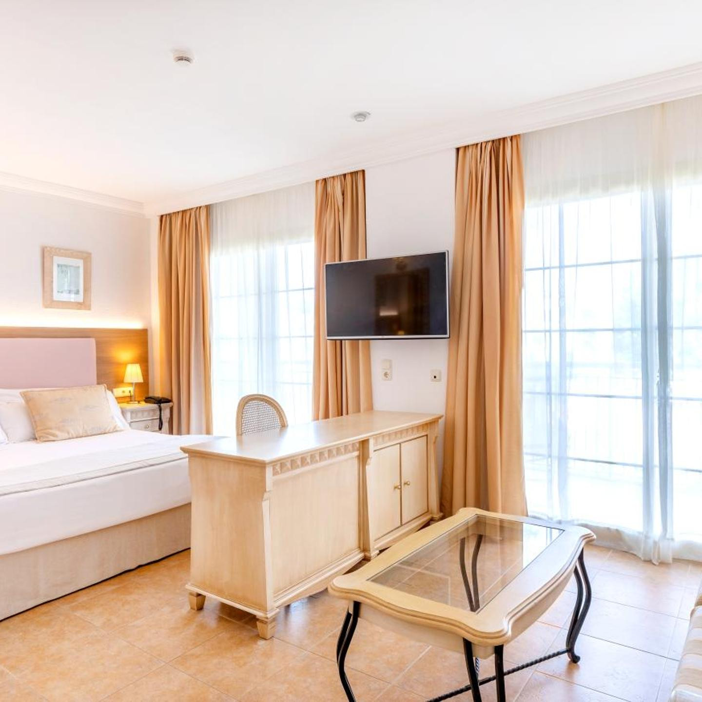 VIVA Cala Mesquida Suites & Spa Adults Only 16+