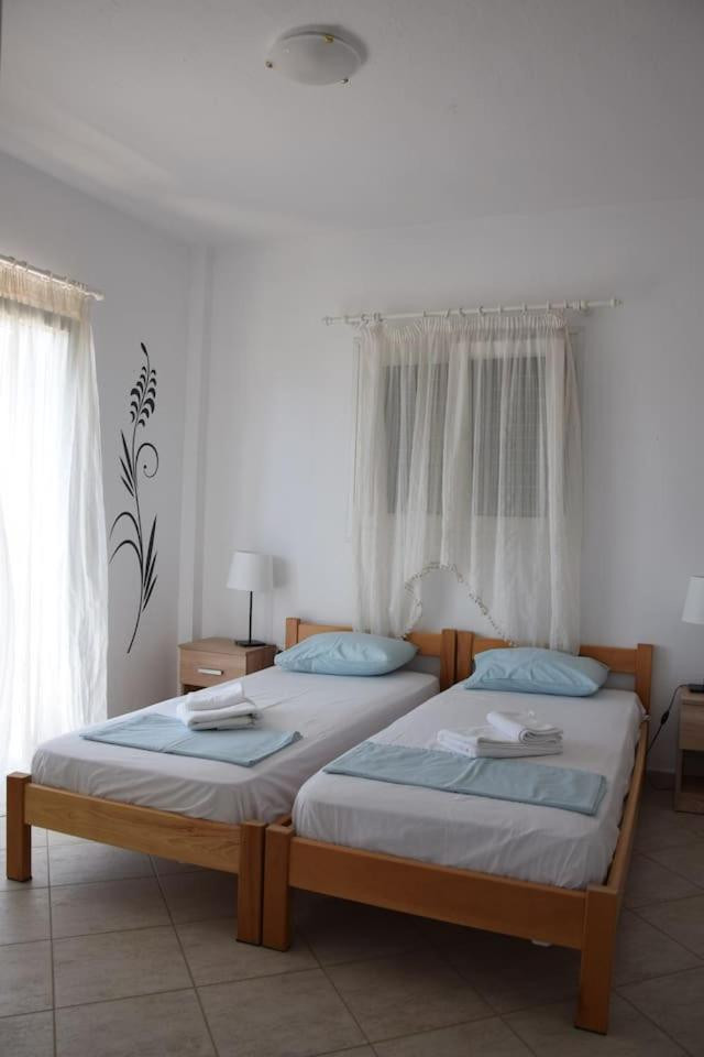 Kalyves beach - seafront apartment