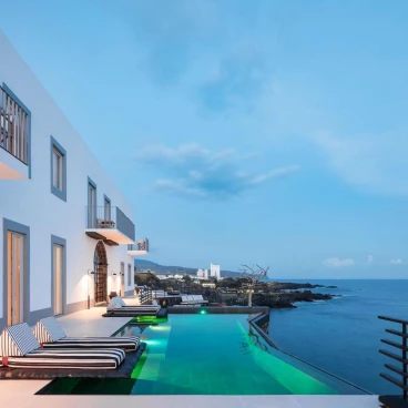 White Exclusive Suites & Villas