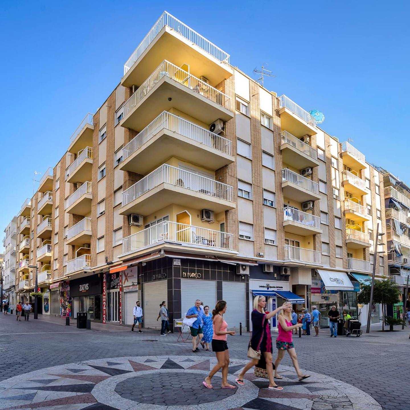 Avenida Apartamentos