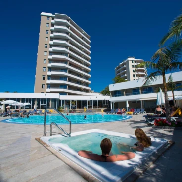 Duas Torres Hotel