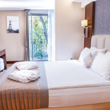 Grand Aras Hotel & Suites