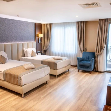 Grand Aras Hotel & Suites