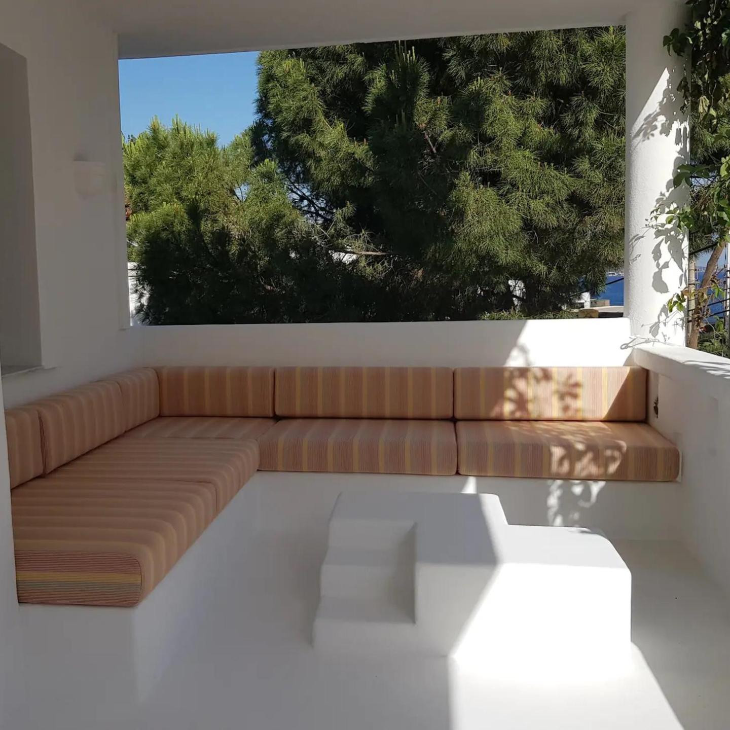 Azka Hotel