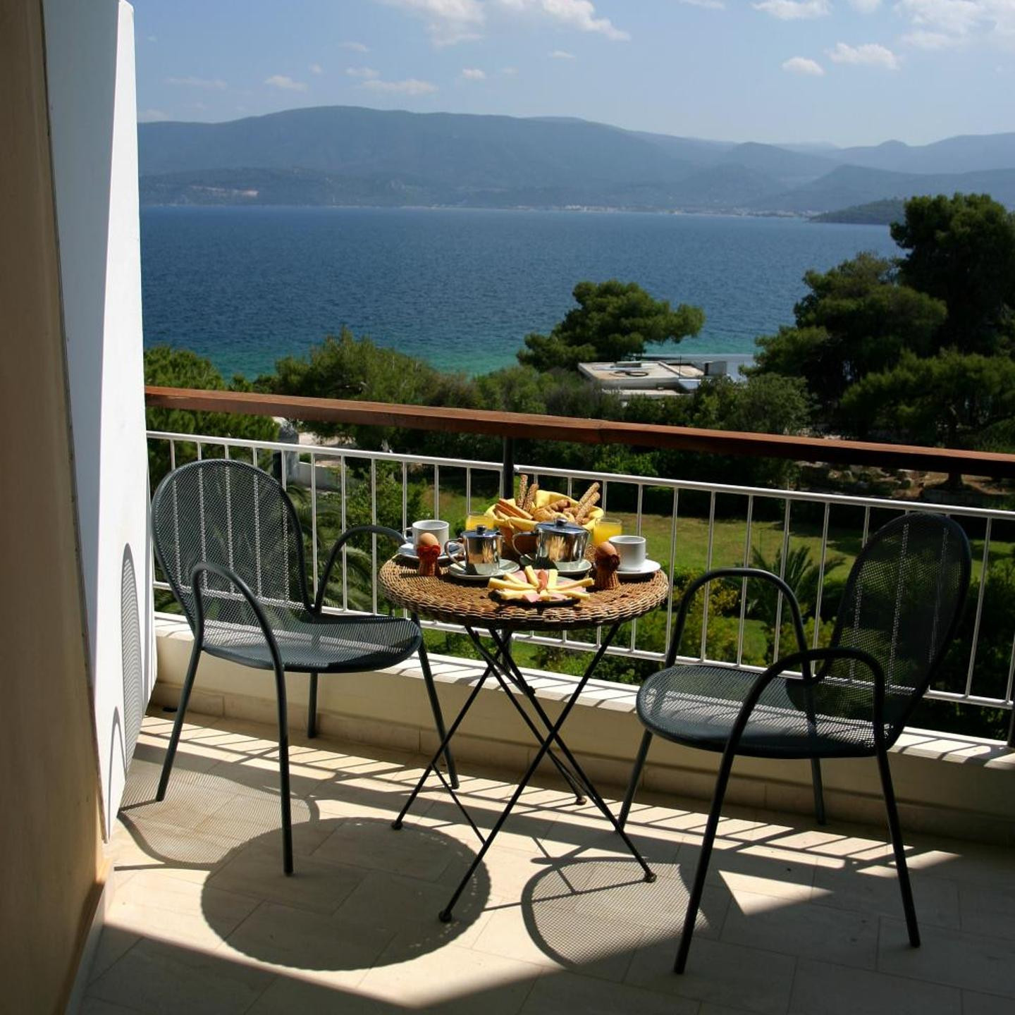 Kalamaki Beach Resort