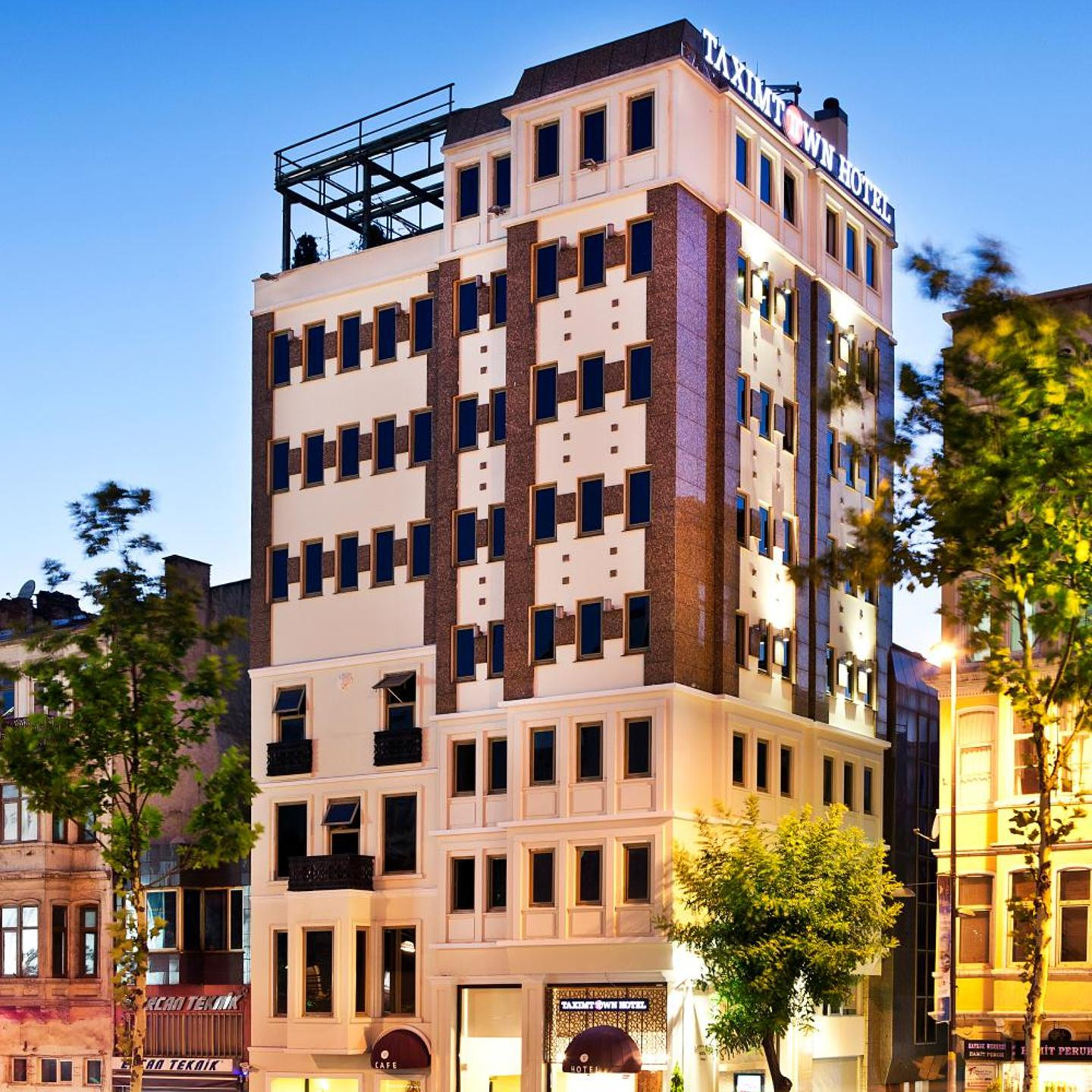 Taximtown Hotel