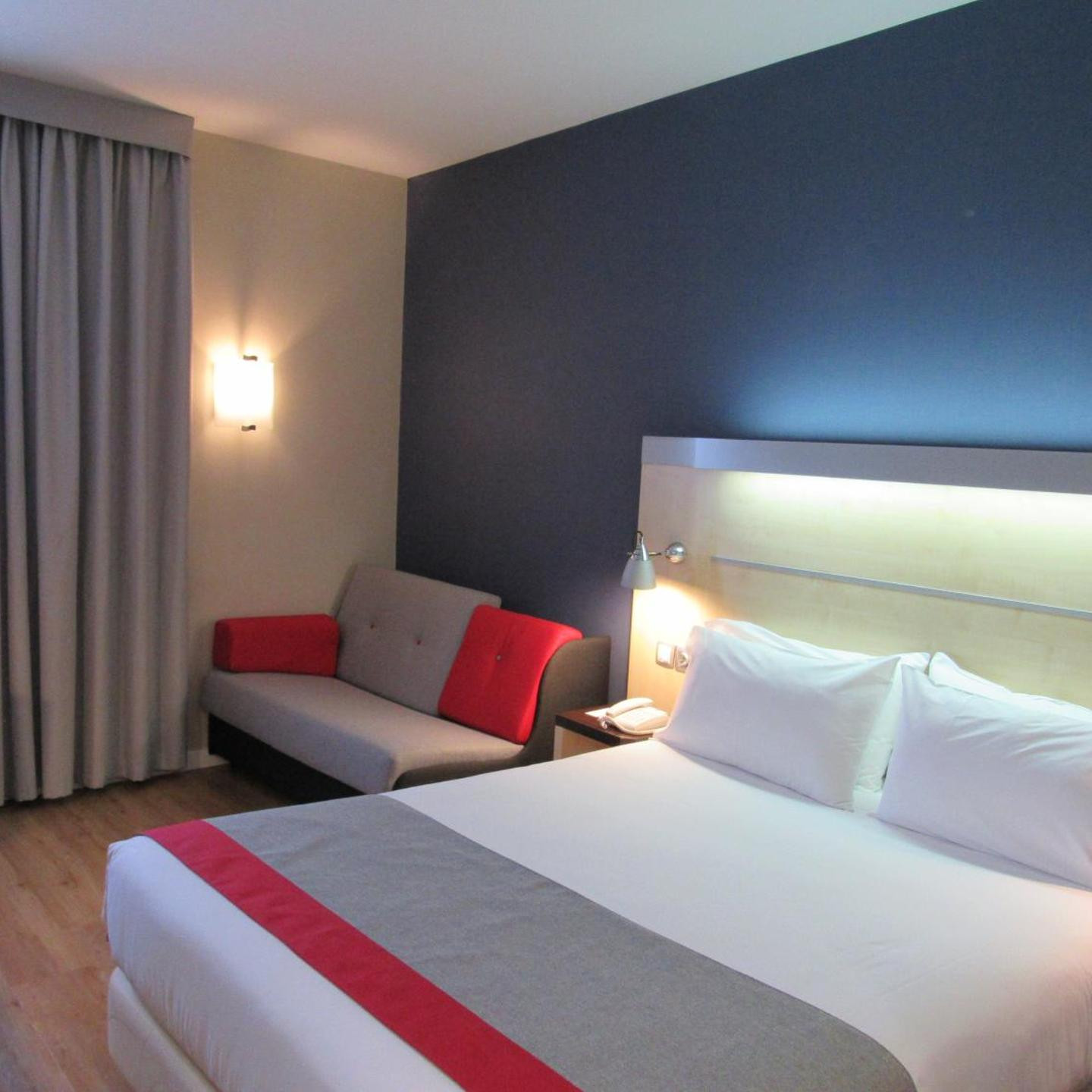 Holiday Inn Express Valencia Bonaire, an IHG Hotel