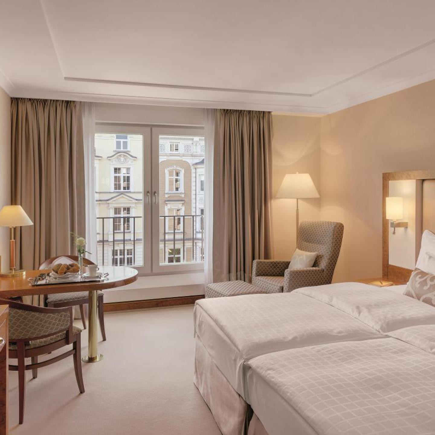 GRAND ELYSEE Hamburg