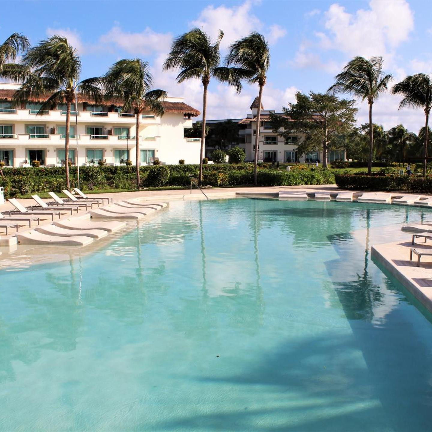 BlueBay Grand Esmeralda-All Inclusive