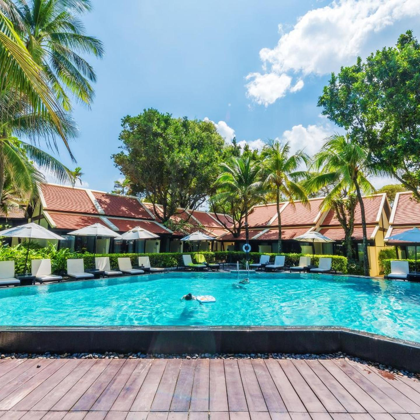 Impiana Beach Front Resort Patong, Phuket