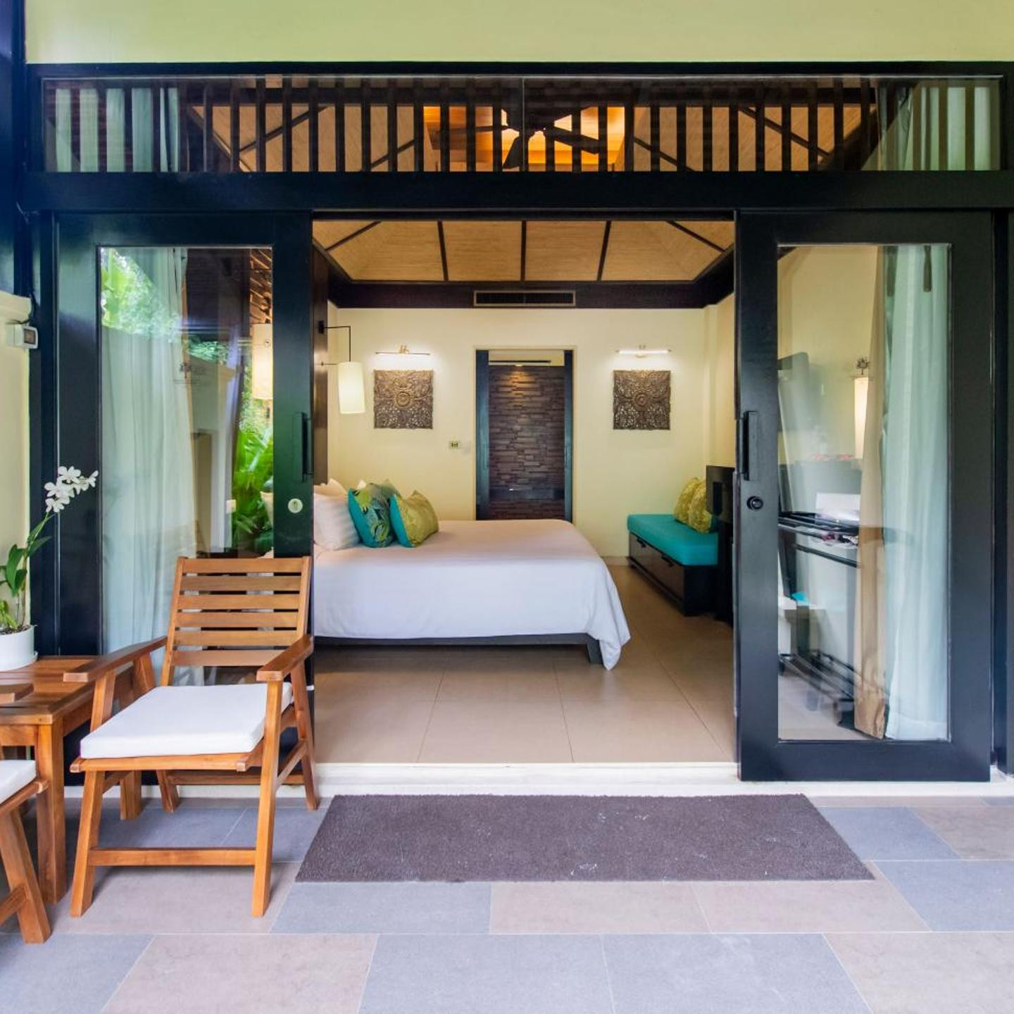 Impiana Beach Front Resort Patong, Phuket