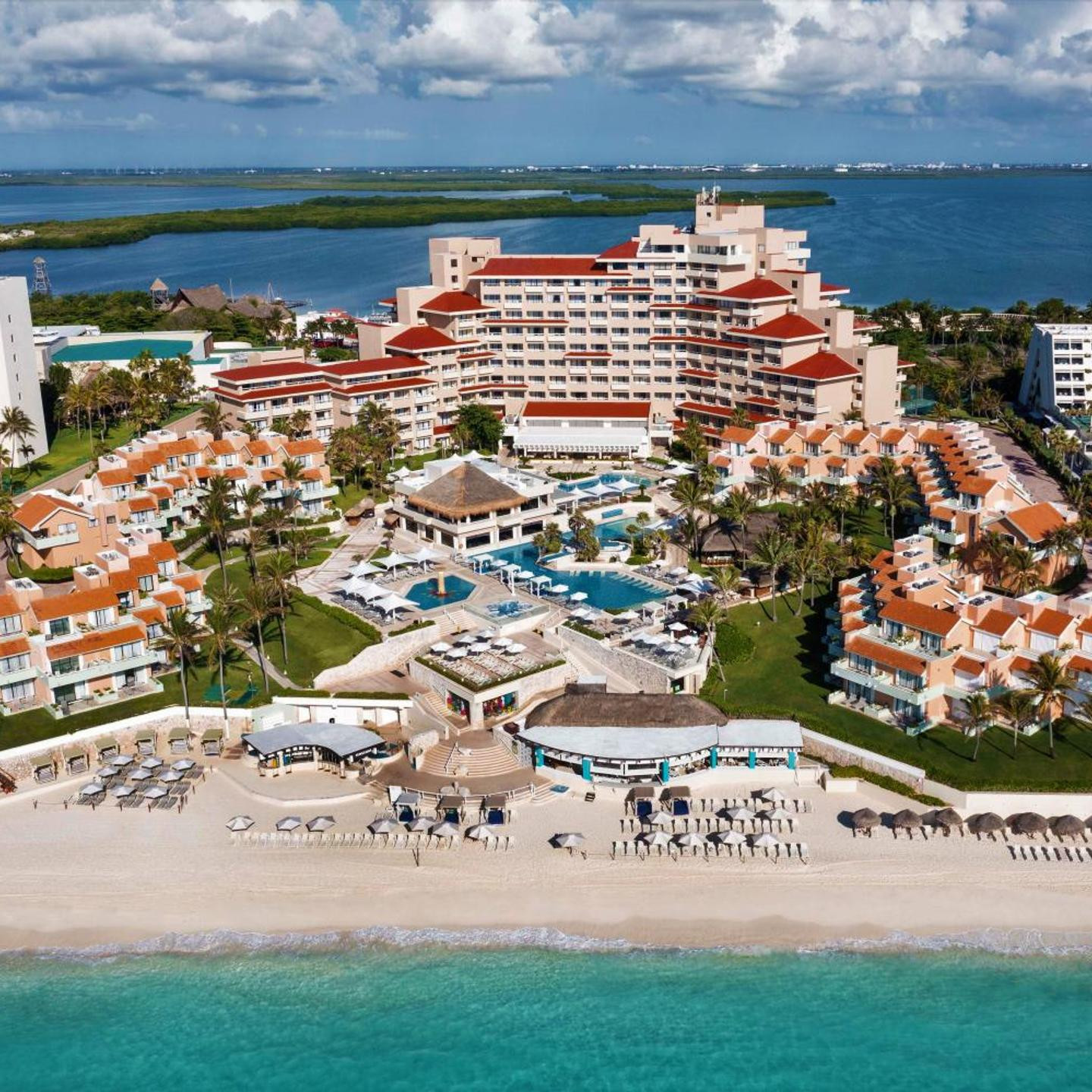 Wyndham Grand Cancun All Inclusive Resort & Villas