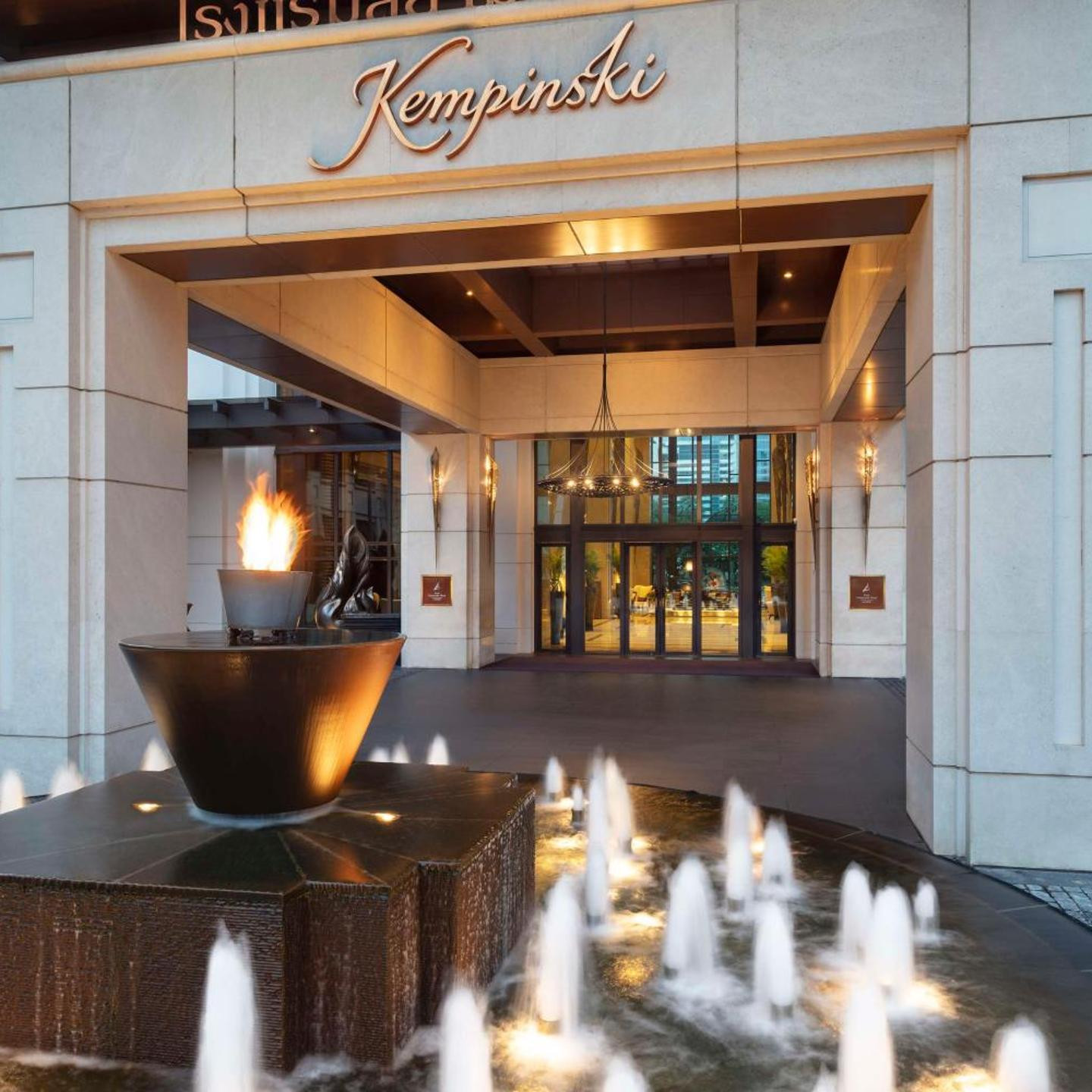 Siam Kempinski Hotel Bangkok - SHA Extra Plus Certified