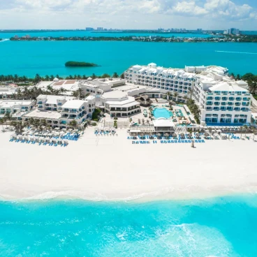 Wyndham Alltra Cancun All Inclusive Resort