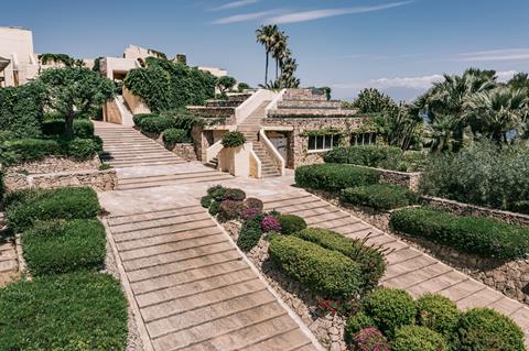 Mangia's Brucoli Resort