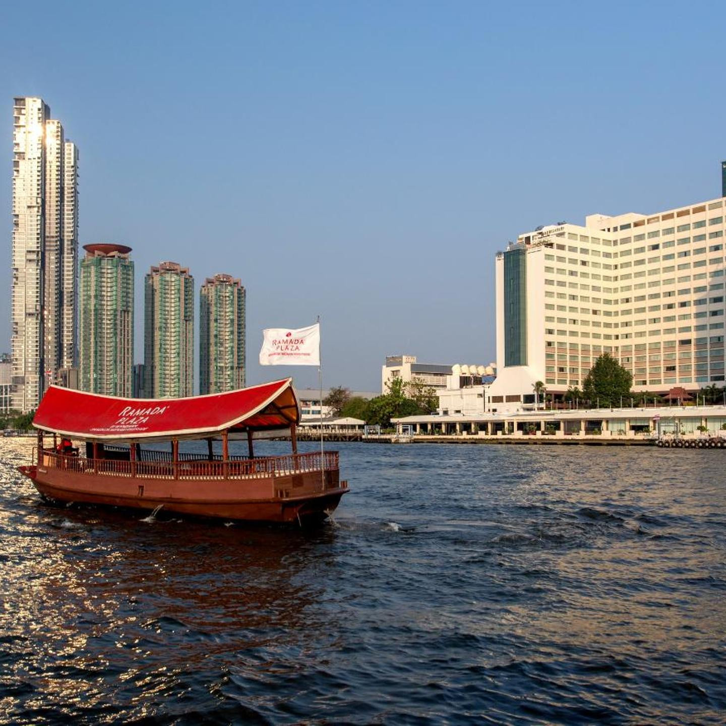 Ramada Plaza by Wyndham Bangkok Menam Riverside