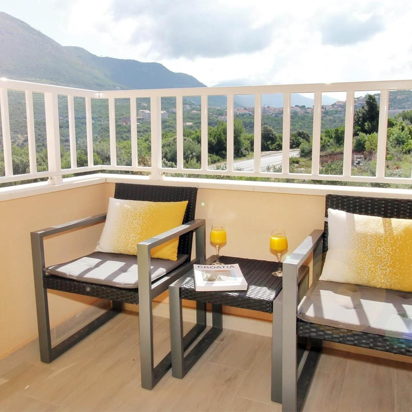 Bacan Family Apartments