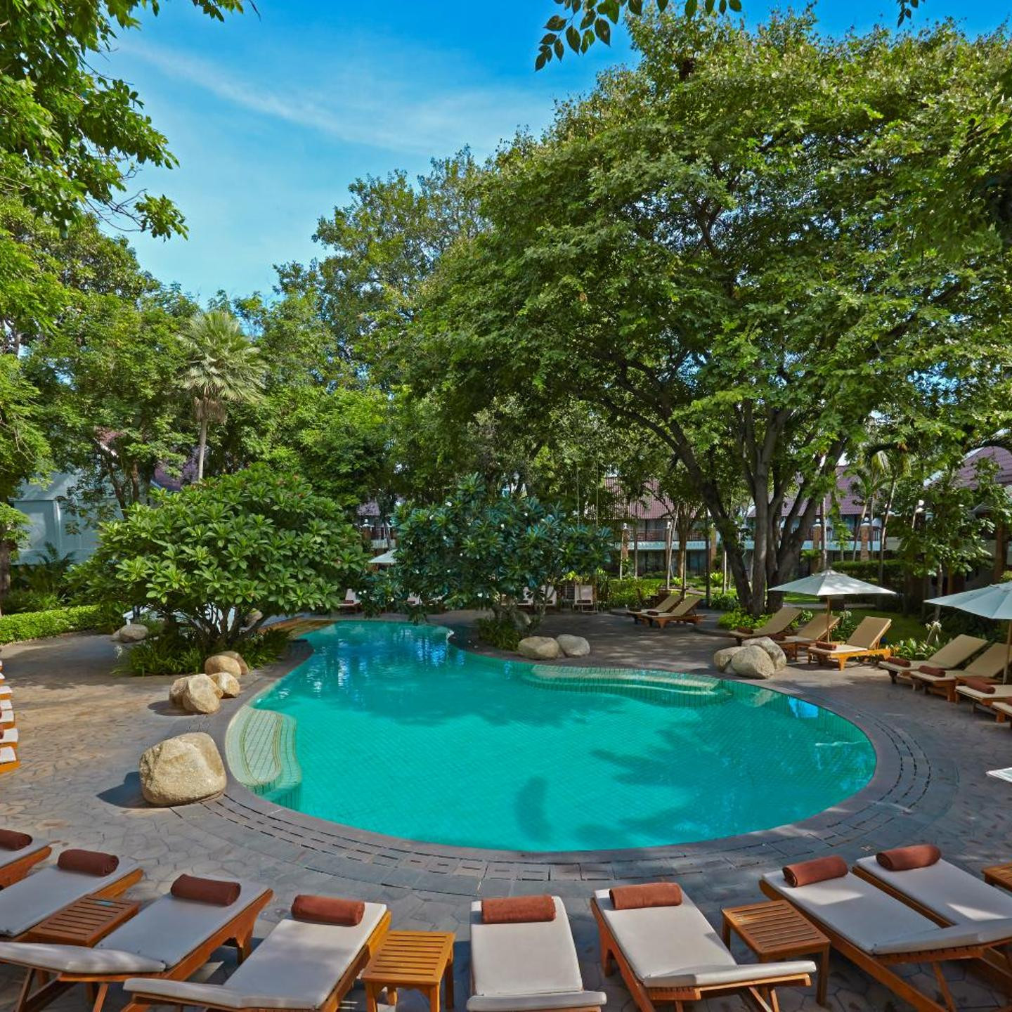 Woodlands Hotel and Resort Pattaya