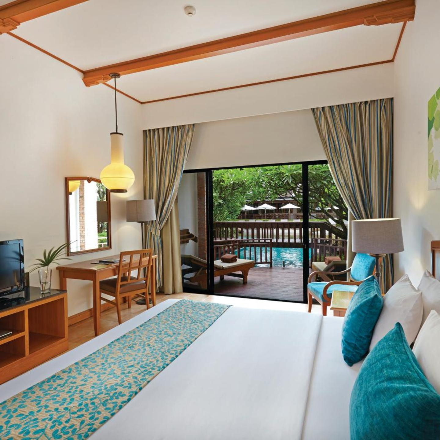 Woodlands Hotel and Resort Pattaya