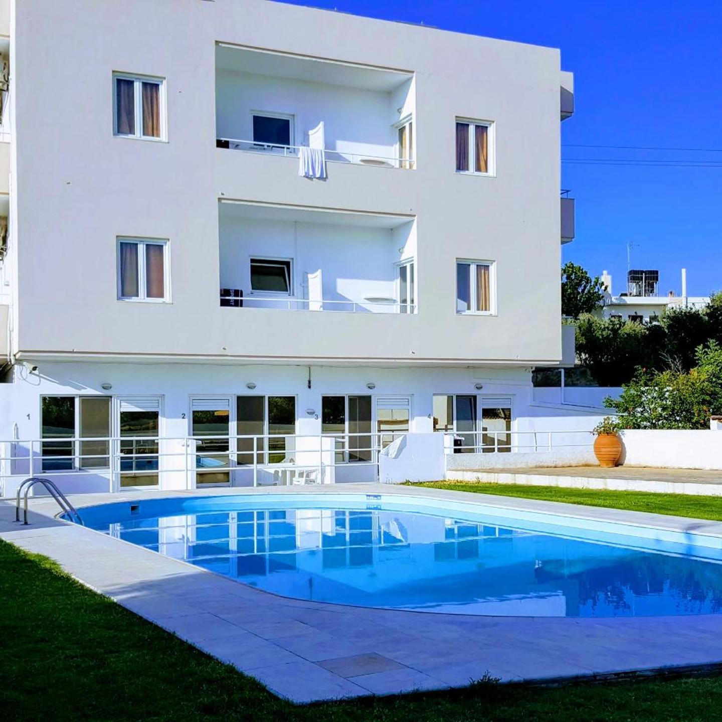 Mastorakis Hotel and Studios