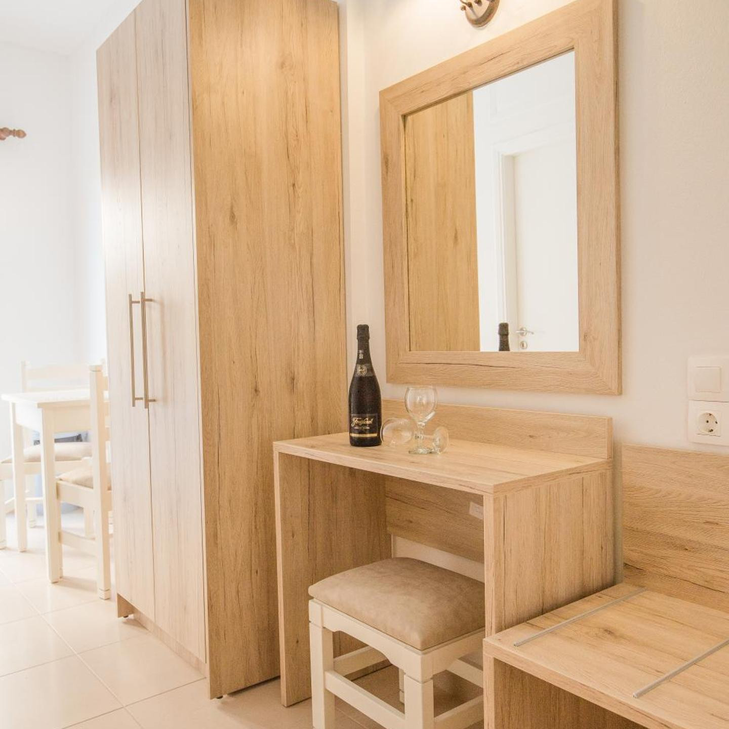 Mastorakis Hotel and Studios