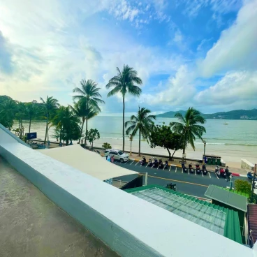 Seaview Patong Hotel