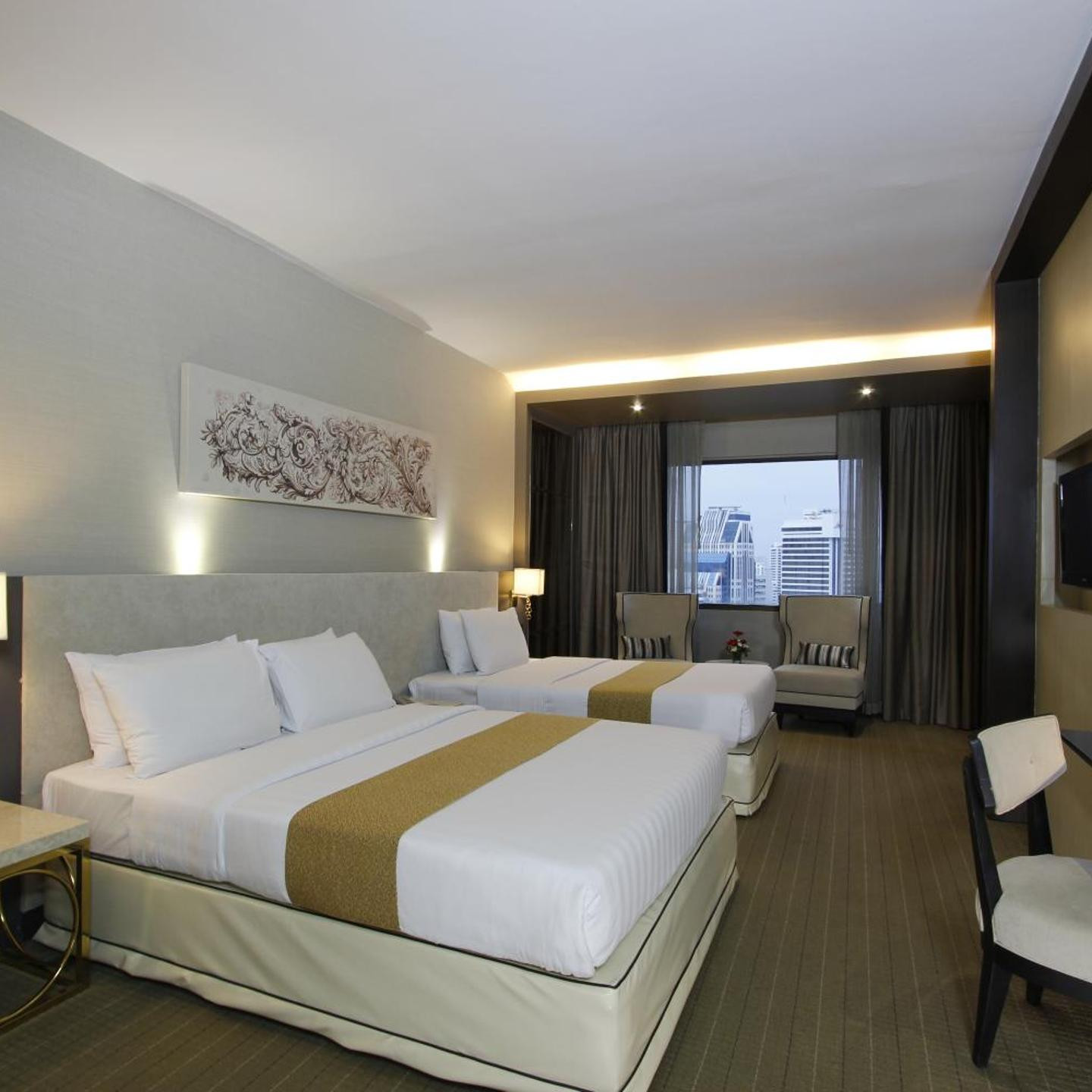 Royal Benja Hotel