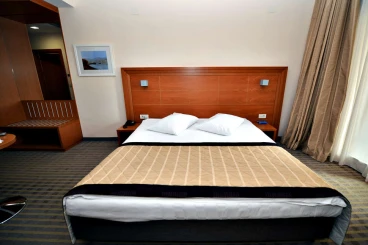 Luna Island Hotel