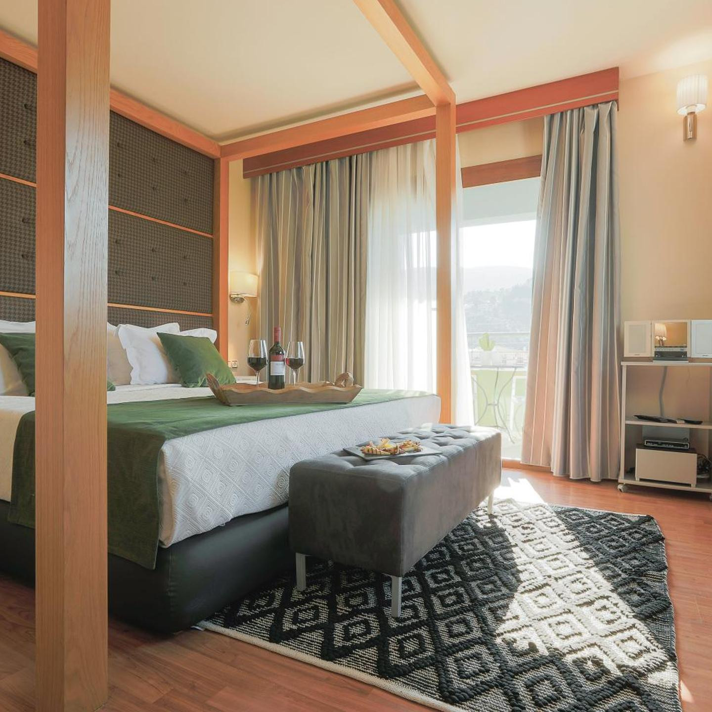 La Piscine Art Hotel, Philian Hotels and Resorts