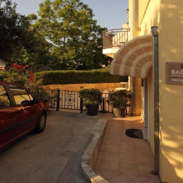 Bacan Serviced Apartments