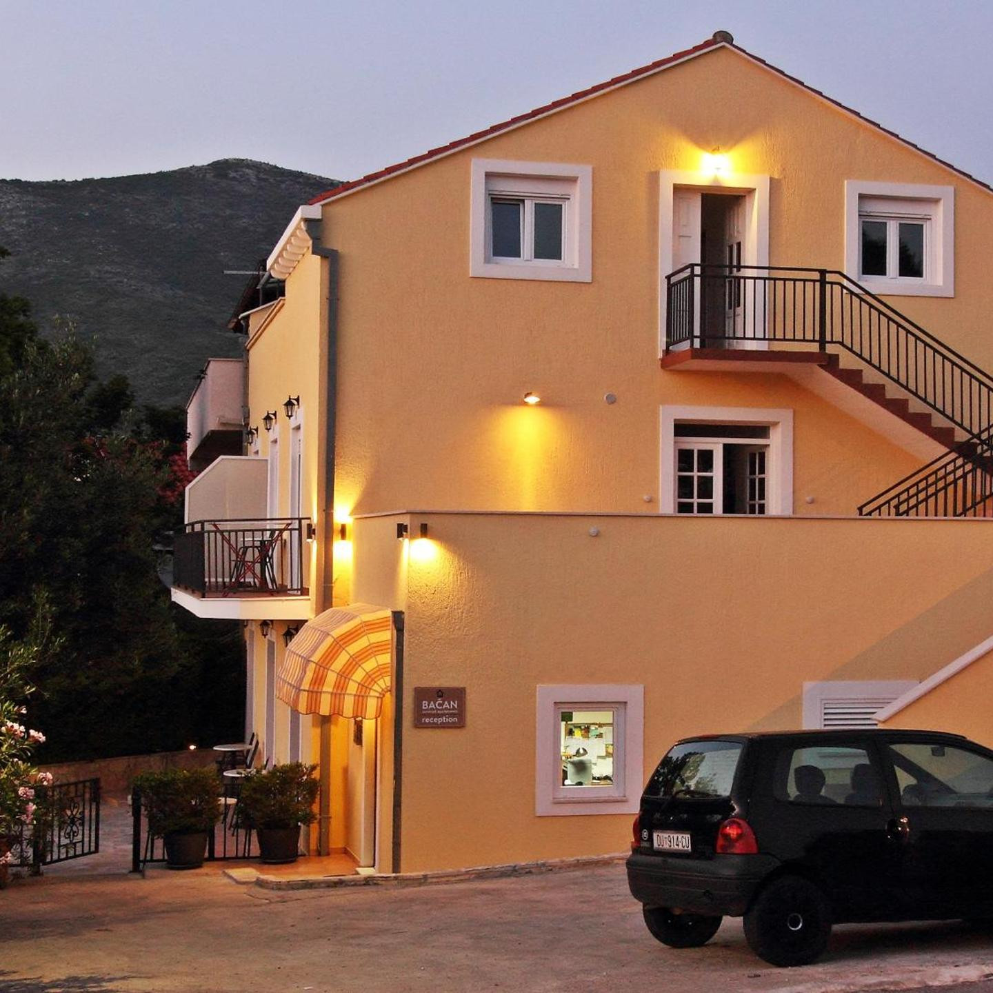 Bacan Serviced Apartments