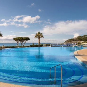 Grand Muthu Oura View Beach Club