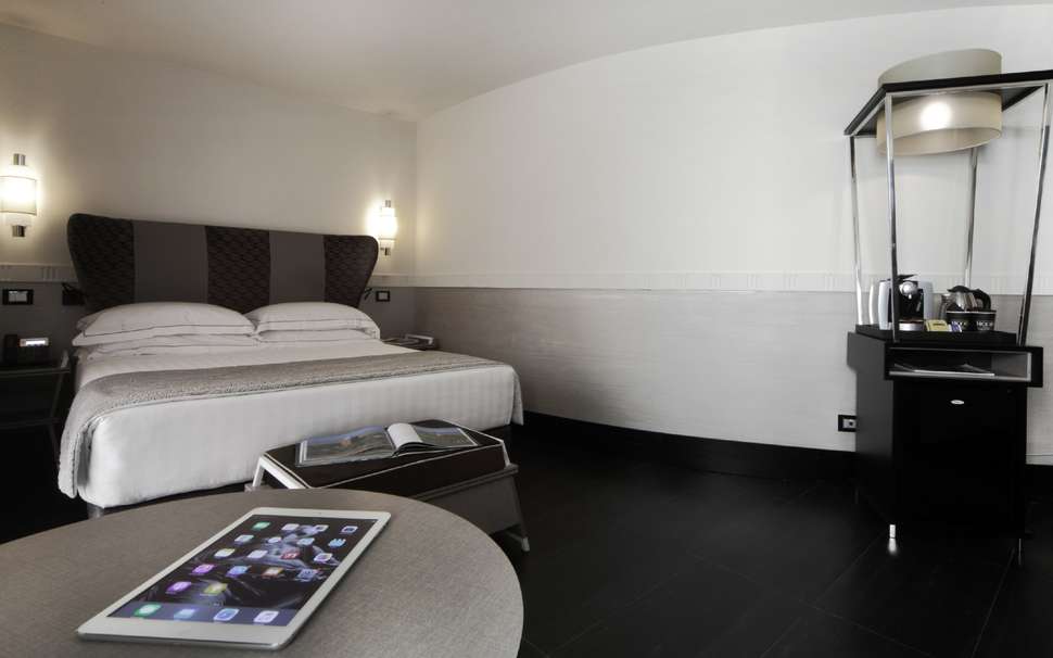 Mood Suites Tritone