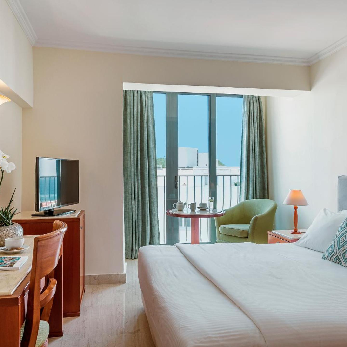 Mitsis La Vita Beach Hotel