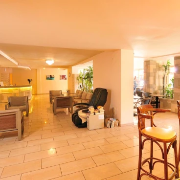 Carina Hotel