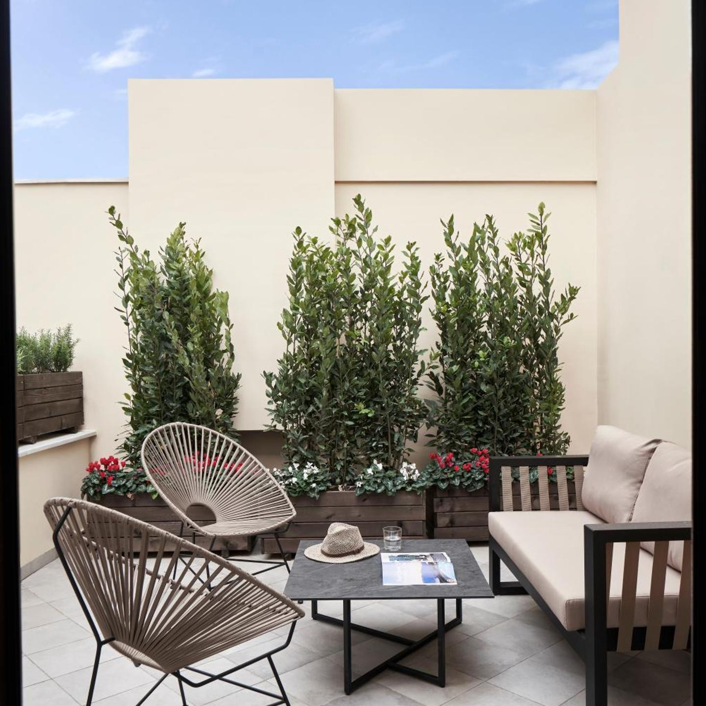 NLH MONASTIRAKI - Neighborhood Lifestyle Hotels